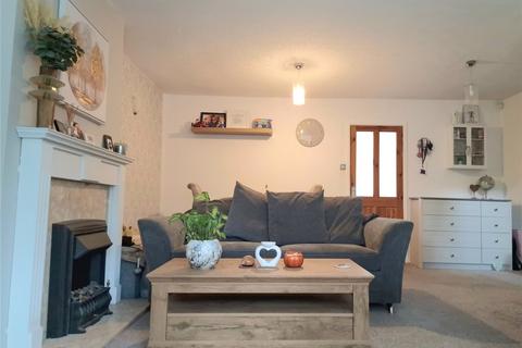 36 Dunham Street, Lees, Oldham, OL4 3NH