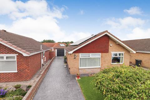2 bedroom detached bungalow for sale, Crestview Drive, Lowestoft NR32
