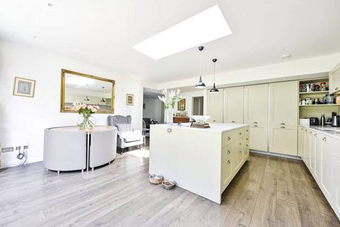 5 bedroom house to rent, Whitehall Gardens, Chiswick, London, W4