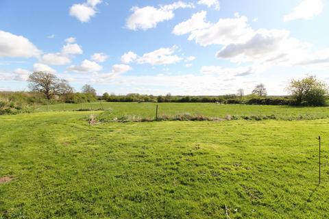 Plot for sale, Upton DN21