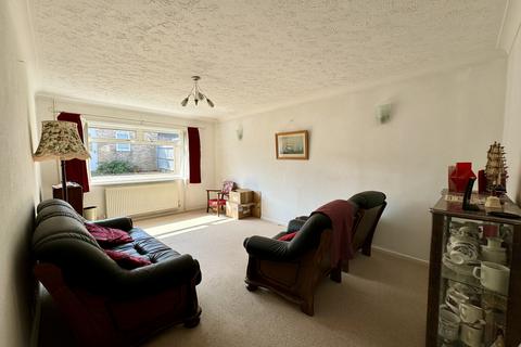 2 bedroom bungalow for sale, Pinewood Close, Eastbourne, East Sussex, BN22