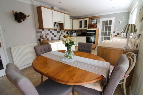 3 bedroom detached bungalow for sale, Orchard Close, Gainsborough DN21