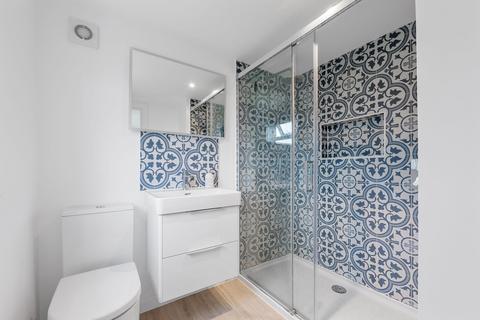 26 Ravensfield Gardens, Epsom, KT19 0SR