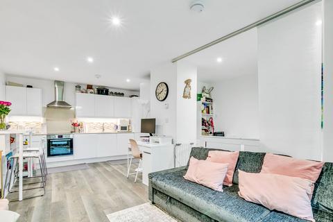 190 Whitestone Way, Croydon, CR0 4FG