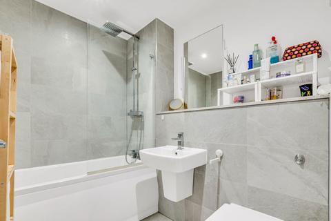 190 Whitestone Way, Croydon, CR0 4FG
