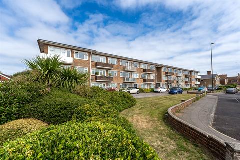 2 bedroom flat for sale, Ariel Court, Brighton Road, Lancing, West Sussex, BN15