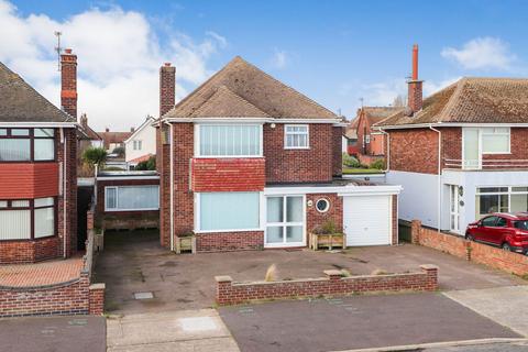 4 bedroom detached house for sale, North Drive, Great Yarmouth NR30