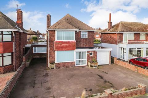 4 bedroom detached house for sale, North Drive, Great Yarmouth NR30