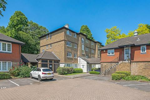 2 bedroom flat for sale, Selhurst Close, London SW19