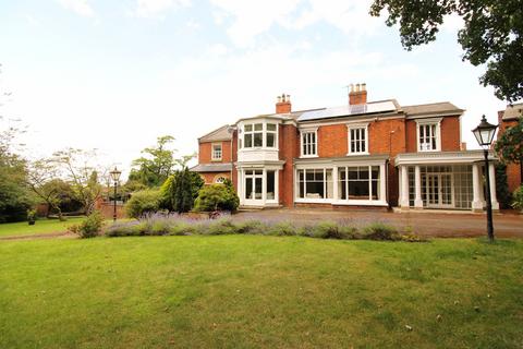 5 bedroom detached house for sale, South Cliff Road, Gainsborough DN21