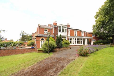 5 bedroom detached house for sale, South Cliff Road, Gainsborough DN21