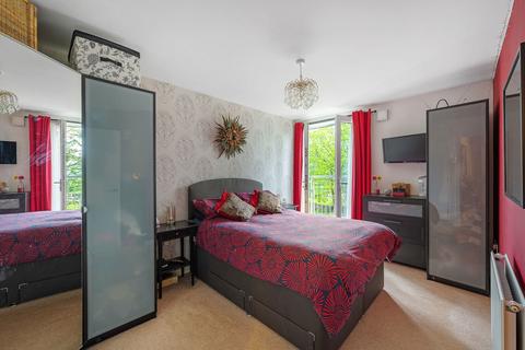 290 Whitestone Way, Croydon, CR0 4FJ
