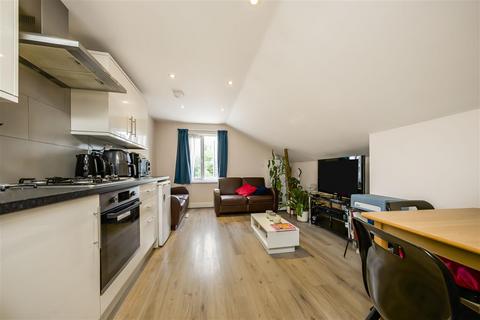 2 bedroom apartment for sale, Haydons Road, London