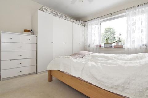 92 Lodge Crescent, Orpington, BR6 0QG
