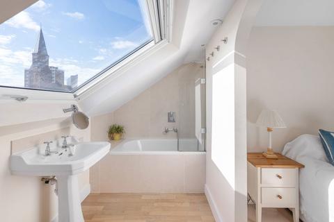 19 Orbel Street, London, SW11 3NX