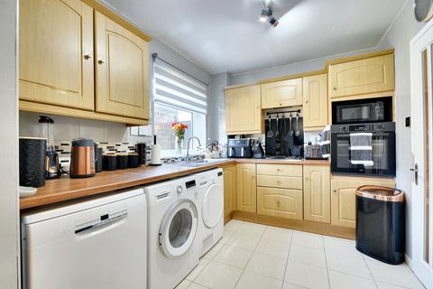 3 bedroom end of terrace house for sale, Osborne Road, Ashford TN24