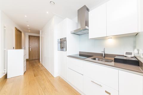 Studio to rent, Crossharbour Plaza, London E14