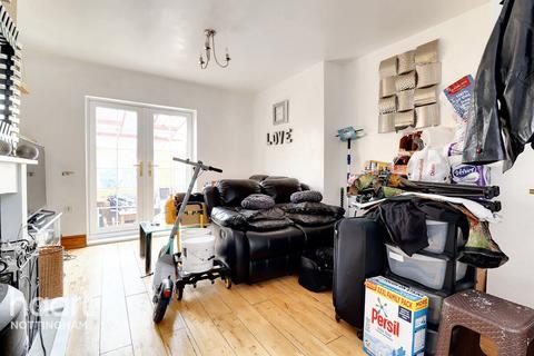 4 bedroom terraced house for sale, Joyce Avenue, Nottingham