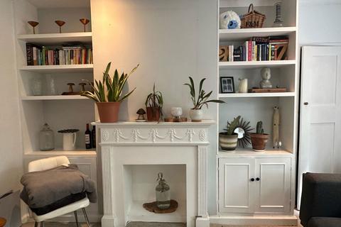 112 Reform Street, London, SW11 5AH