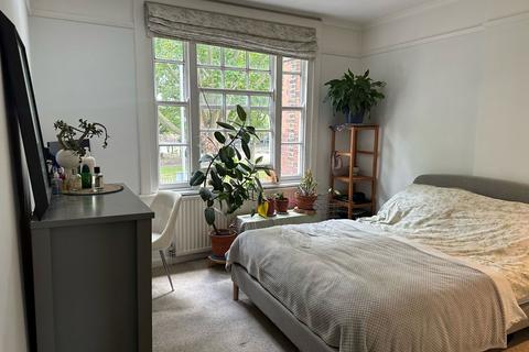 112 Reform Street, London, SW11 5AH