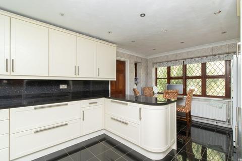 4 bedroom detached house for sale, Curtis Wood Park Road, Herne Bay, CT6