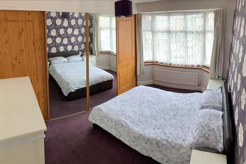 55 Boundaries Road, Feltham, TW13 5DR