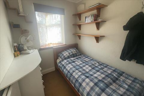 55 Boundaries Road, Feltham, TW13 5DR
