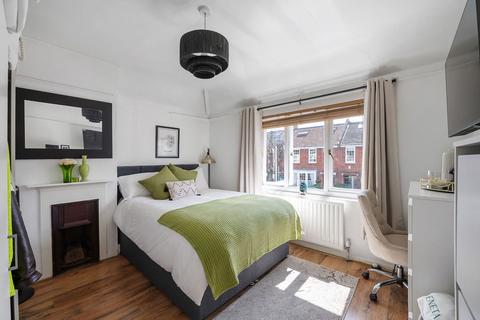 3 bedroom end of terrace house for sale, Swaby Road, London SW18