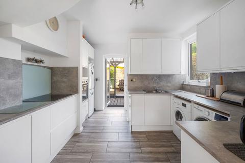 3 bedroom end of terrace house for sale, Swaby Road, London SW18