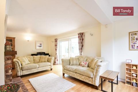 19a Arden Road, Barton Under Needwood, Burton-on-trent, DE13 8LD
