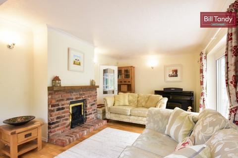 19a Arden Road, Barton Under Needwood, Burton-on-trent, DE13 8LD