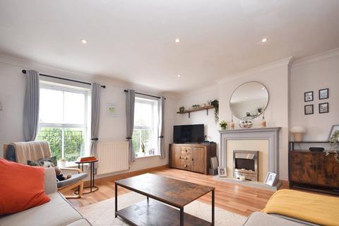 43 Weavers Chase, Wakefield, WF2 9UE