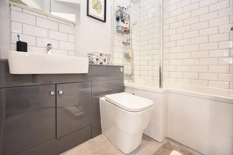 43 Weavers Chase, Wakefield, WF2 9UE