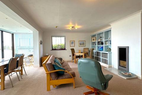 2 bedroom apartment for sale, Deganwy Road, Deganwy LL31