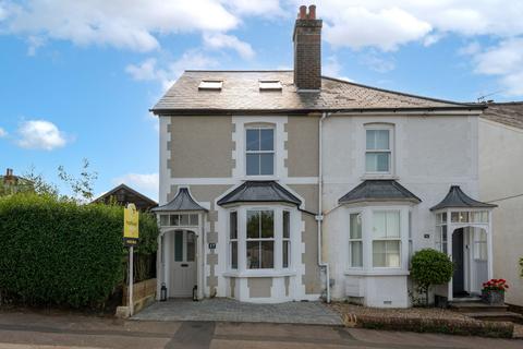 17 Oakhill Road, Reigate, RH2 7HA