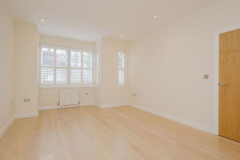 4 bedroom semi-detached house for sale, Durham Road, London SW20