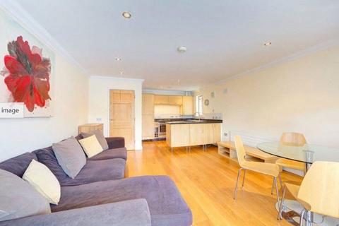 2 bedroom flat for sale, Coombe Road, New Malden KT3