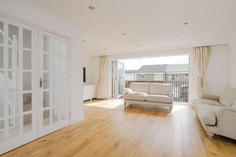 6 bedroom end of terrace house for sale, Heights Close, London SW20