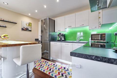 12, Capri House Anglia Way, South Ockendon, RM15 5FL