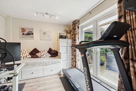 343 Waterside, Chesham, HP5 1QE