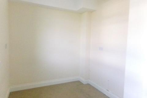 1 bedroom flat to rent, 3 Burleigh Court, 380 Station Road