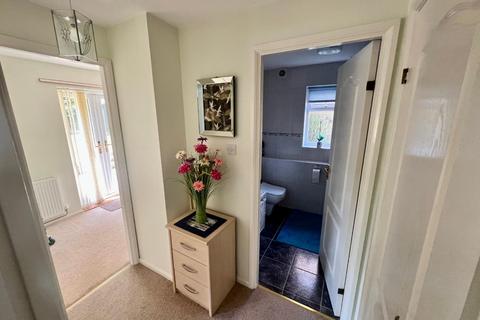 6 Lambsdowne, Dursley, GL11 6PX