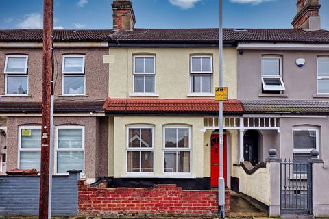 4 Whalebone Grove, Romford, RM6 6BU