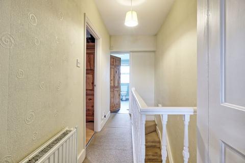 4 Whalebone Grove, Romford, RM6 6BU