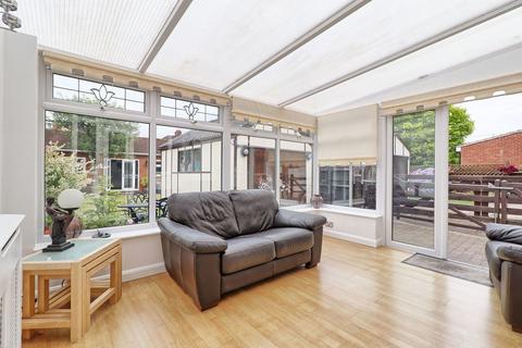 27 Thurlestone Avenue, Ilford, IG3 9DX