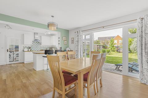 4 bedroom detached house for sale, Banbury Road, Bicester, OX26