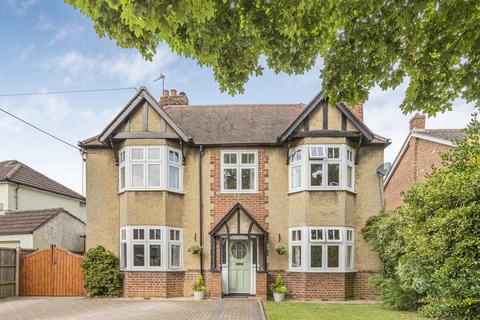 4 bedroom detached house for sale, Banbury Road, Bicester, OX26