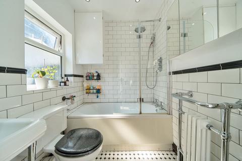 115 Murray Road, London, W5 4DB