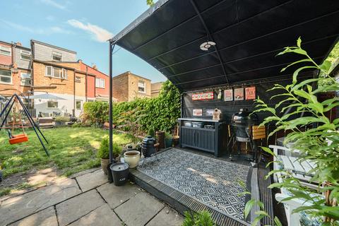115 Murray Road, London, W5 4DB
