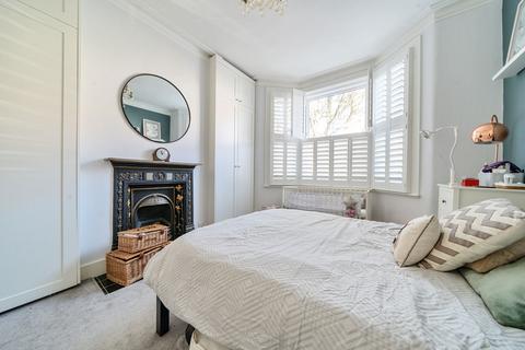 115 Murray Road, London, W5 4DB